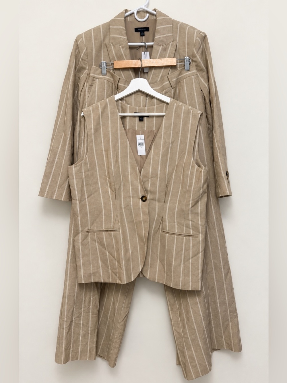 Ann Taylor NWT 3-Piece Linen Blend Suit Size 14 Ivory Beige Pinstripe